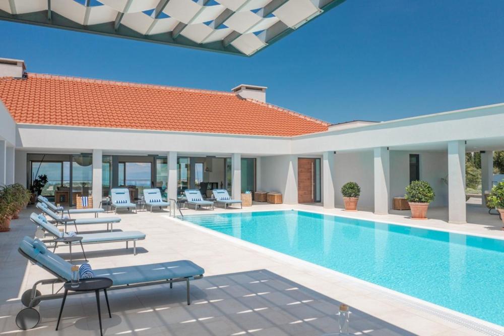 Luxury villa Bracchia Magic Retreat I with heated pool, sauna and jacuzzi on Brac