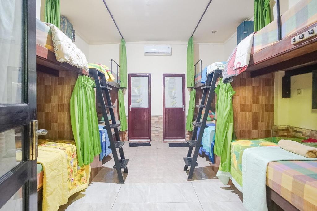 Postel nebo postele na pokoji v ubytování Green View Ubud Hostel Bali