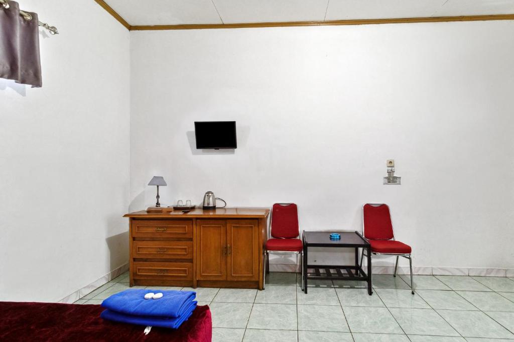 TV a/nebo společenská místnost v ubytování Abang Hotel Ciwidey