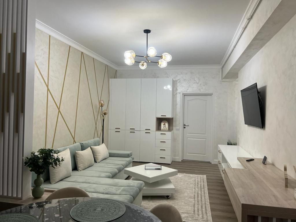 AVI ELEGANCE, Mamaia Nord (updated prices 2024)