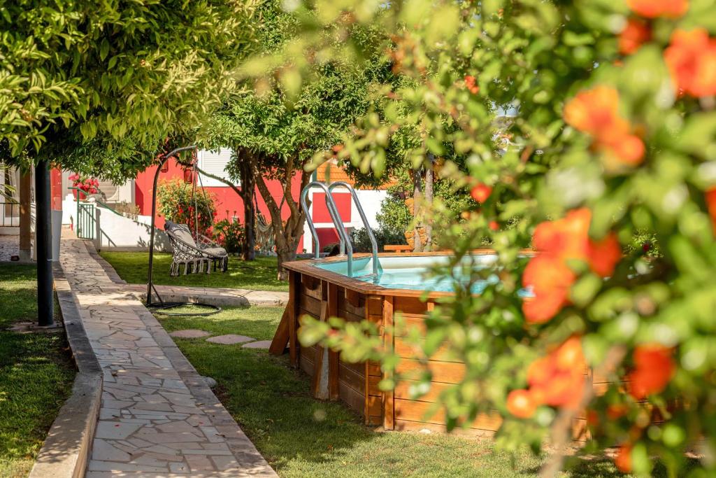 Zahrada ubytování Algés Village Casa 4 by Lisbon-Coast vacation