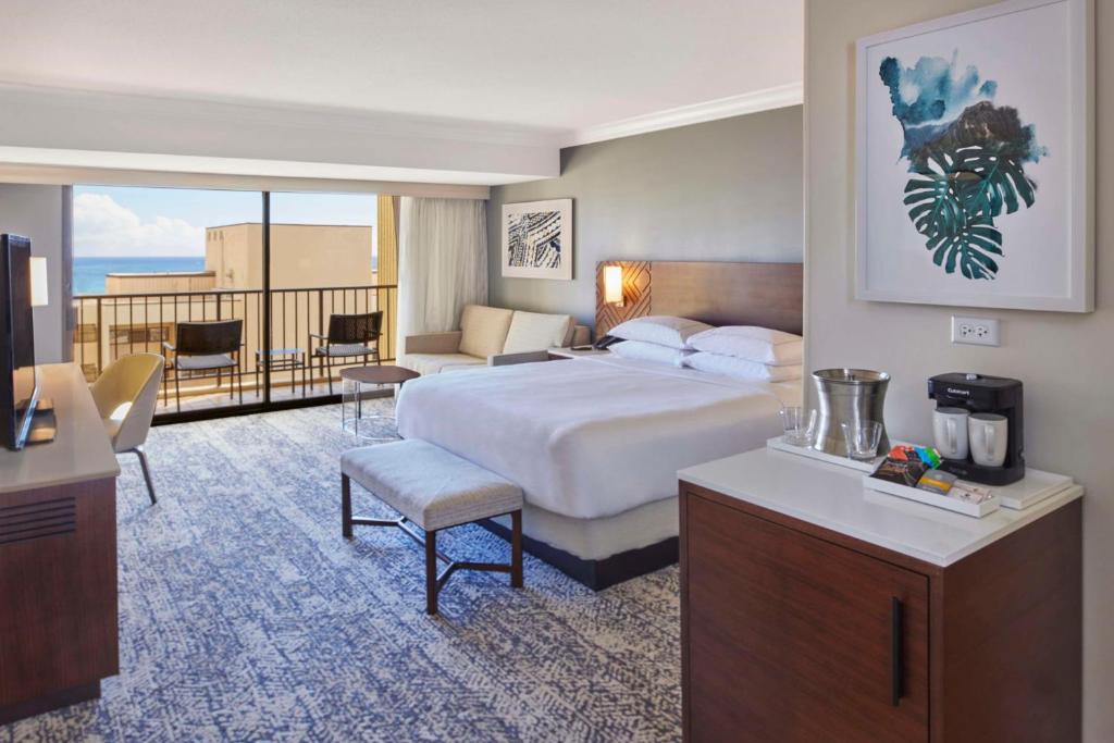 Hilton Hawaiian Village Waikiki Beach Resort - King Room With Resort View