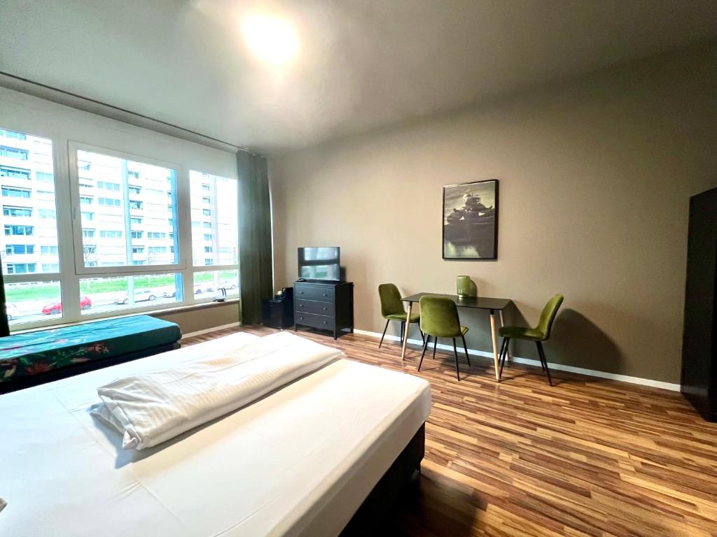 N8 ROOMS - by Leipzig Suites - Resim 28