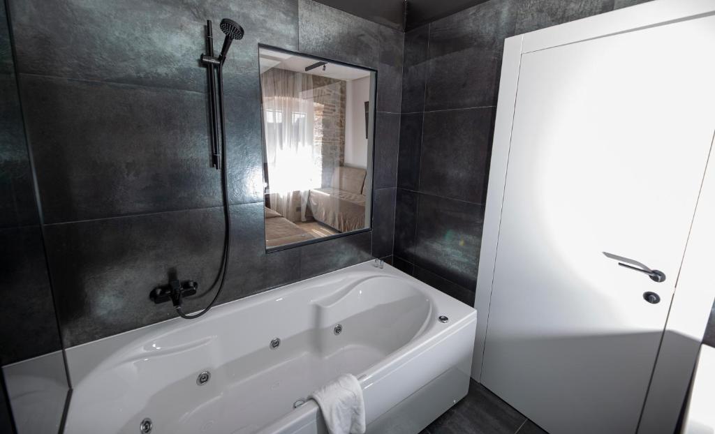 A Heritage Split - Resim 13