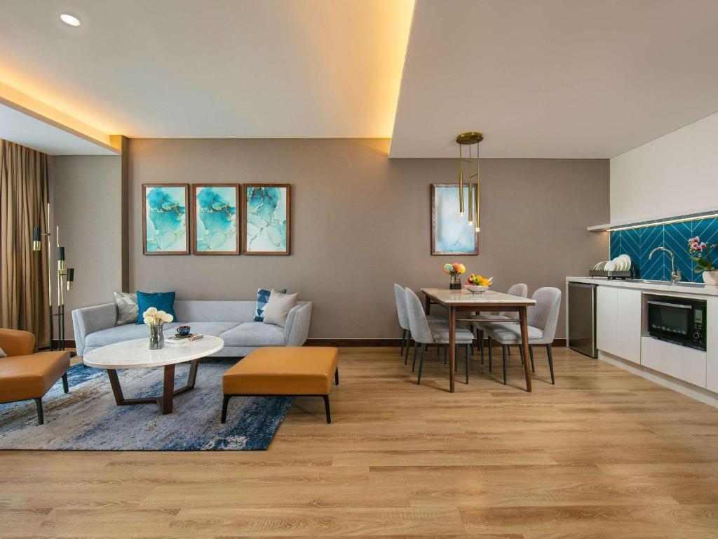 Kuchyň nebo kuchyňský kout v ubytování Mövenpick Living West Hanoi
