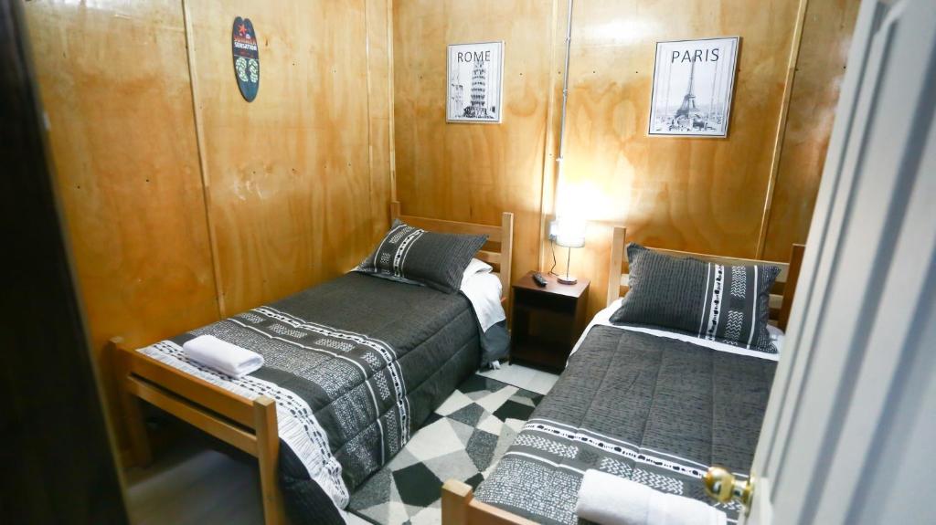 Postel nebo postele na pokoji v ubytování Hotel low cost y restaurant Colón