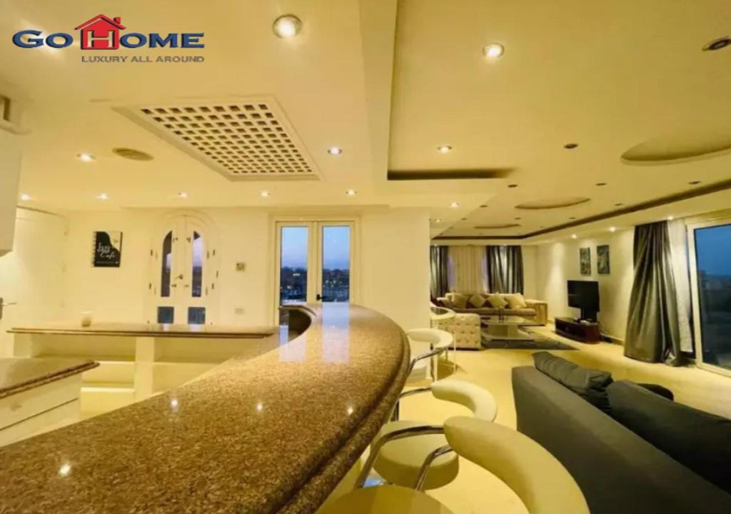 5 BEDROOMS PENTHOUSE VACATION HOME MARINA COURT KOTA KINABALU 15pax - Marina Palace Penthouse Complex