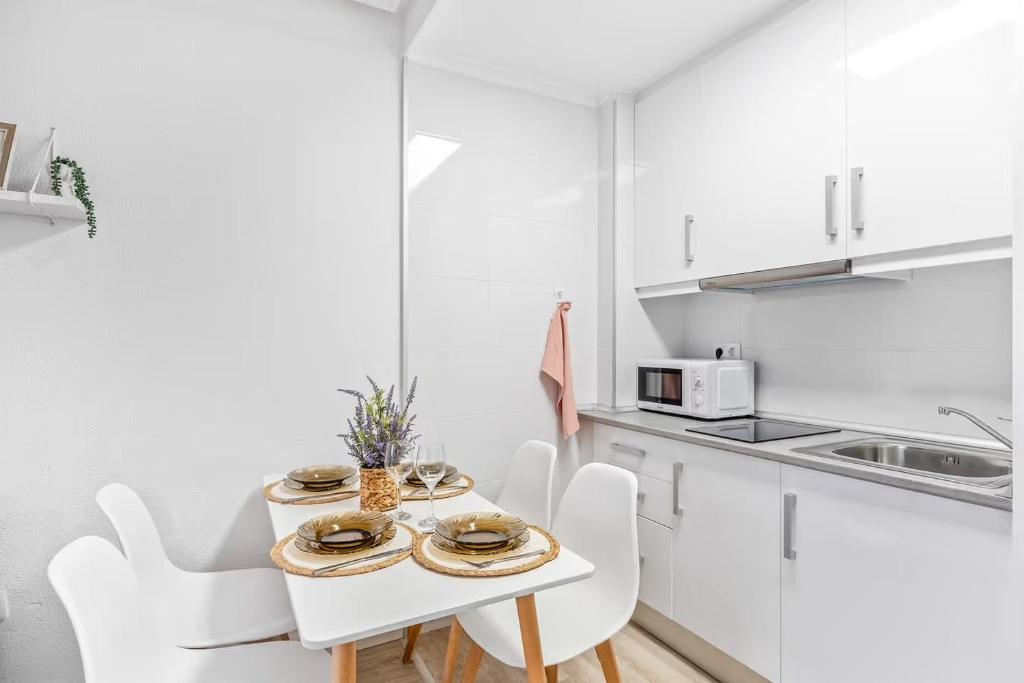 Kuchyňa alebo kuchynka v ubytovaní Apartamento Estefany a 100 m de Playa