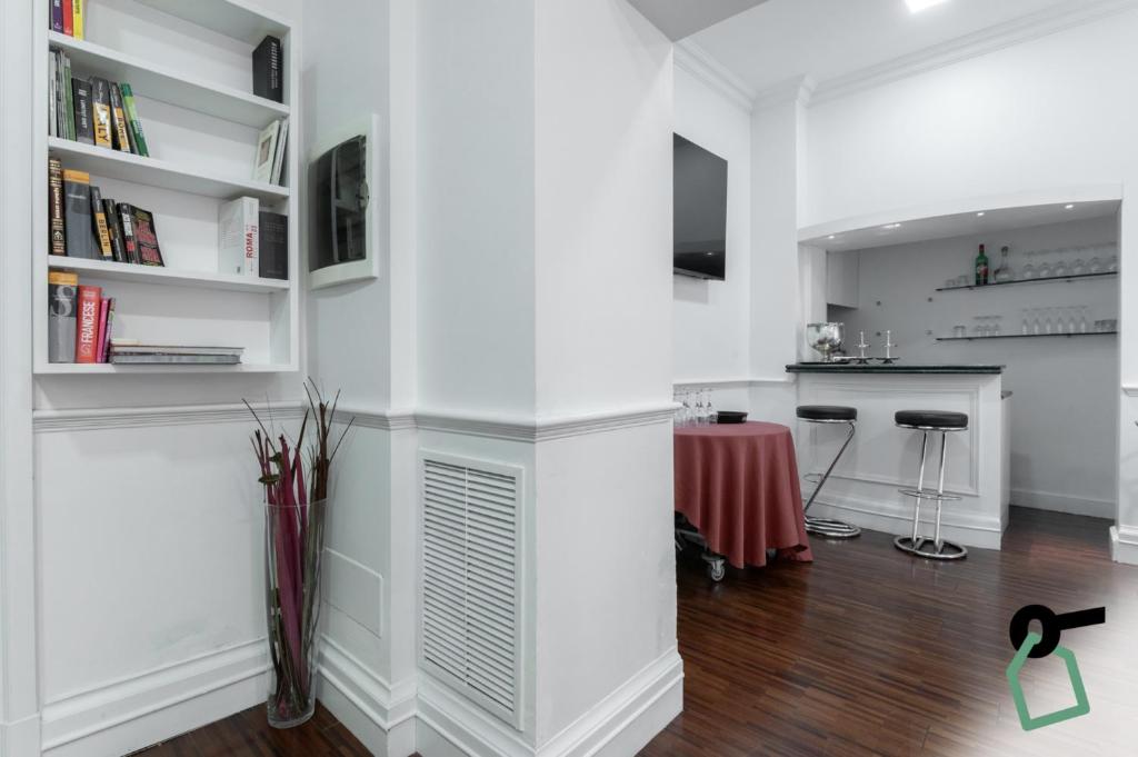 Kuchyň nebo kuchyňský kout v ubytování HOTIDAY Room Collection - Roma Porta Pia