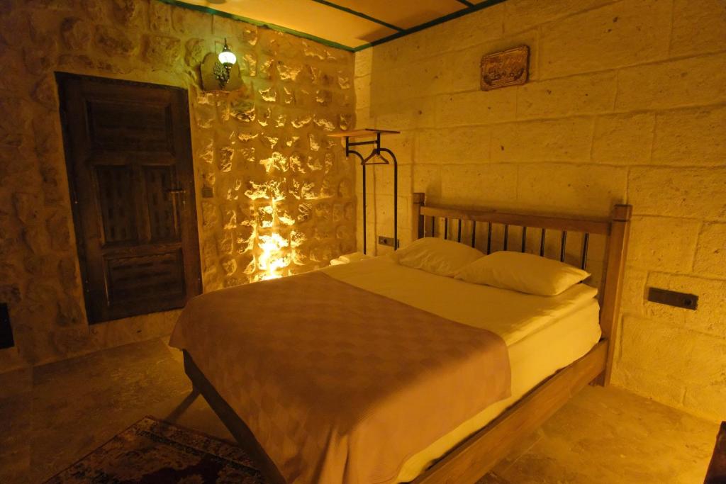 Euphoria Cave House - 8