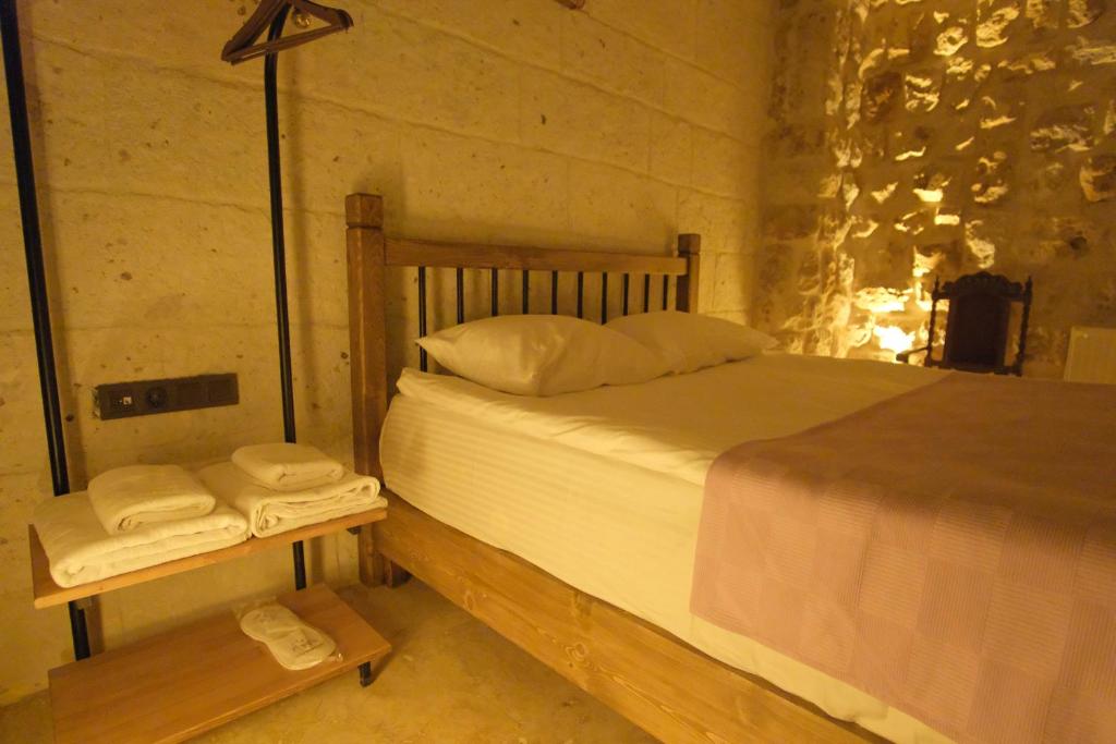 Euphoria Cave House - 14