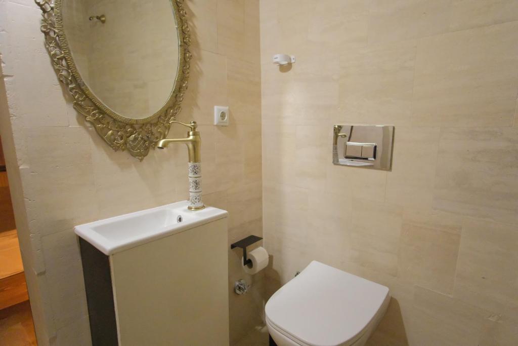 Euphoria Cave House - 17