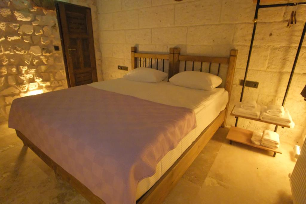 Euphoria Cave House - 18