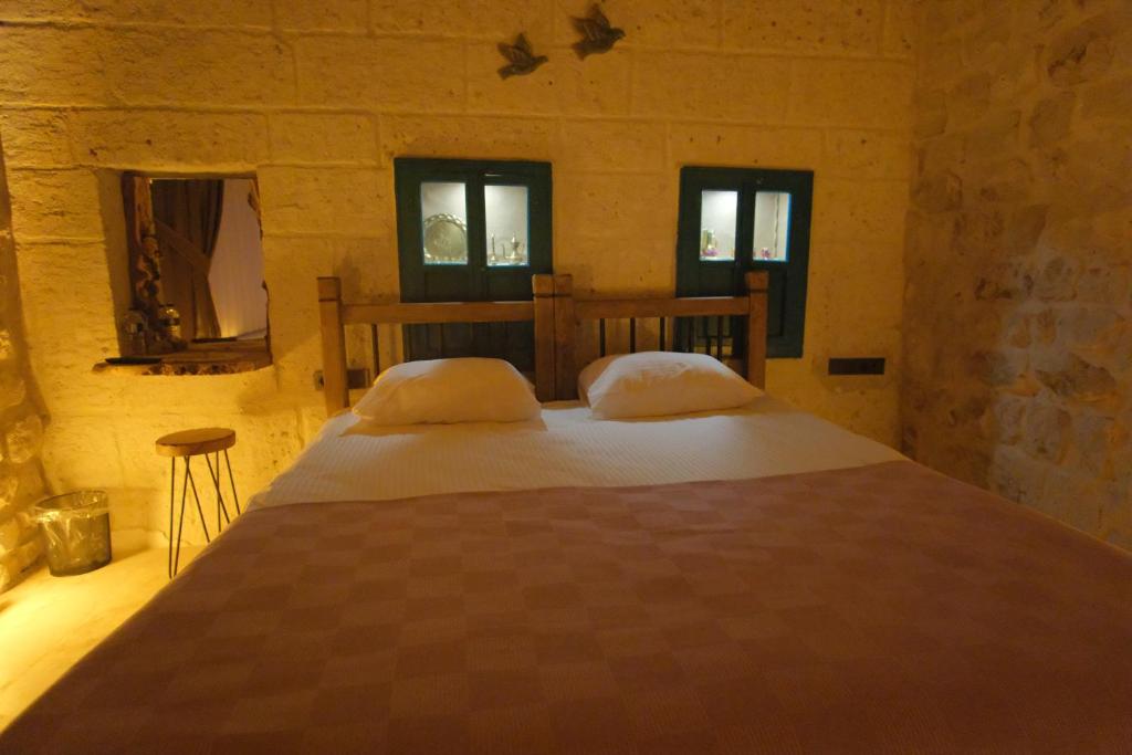 Euphoria Cave House - 2