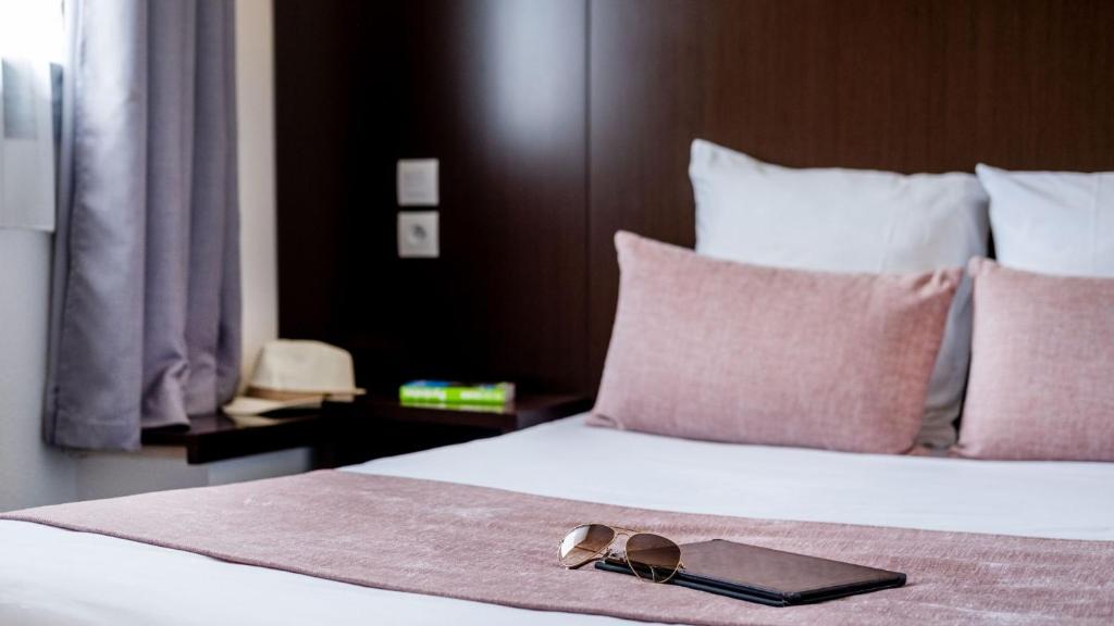 Hôtel Sainte-Rose - غرفة توأم مع شرفة