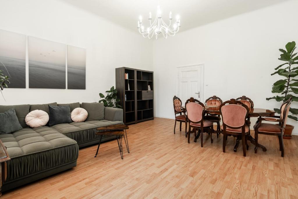 Internesto Brno Station - 2