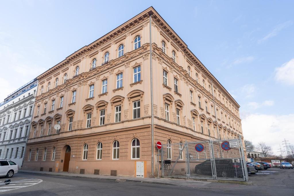 Internesto Brno Station - 8