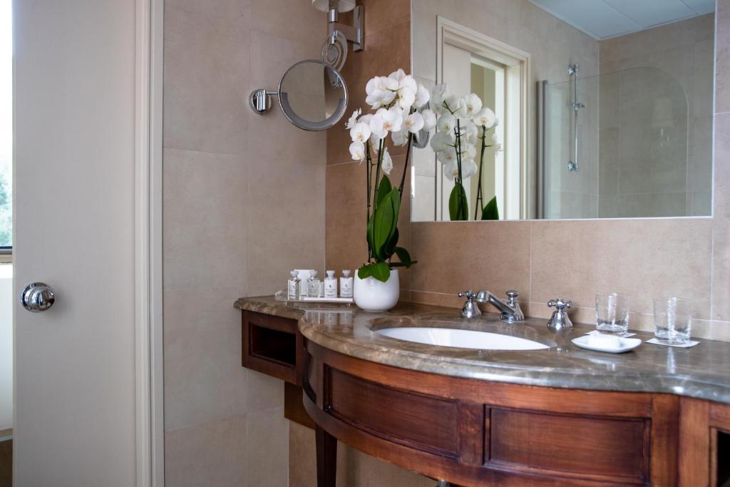 Hotel Royal-Riviera photo 4