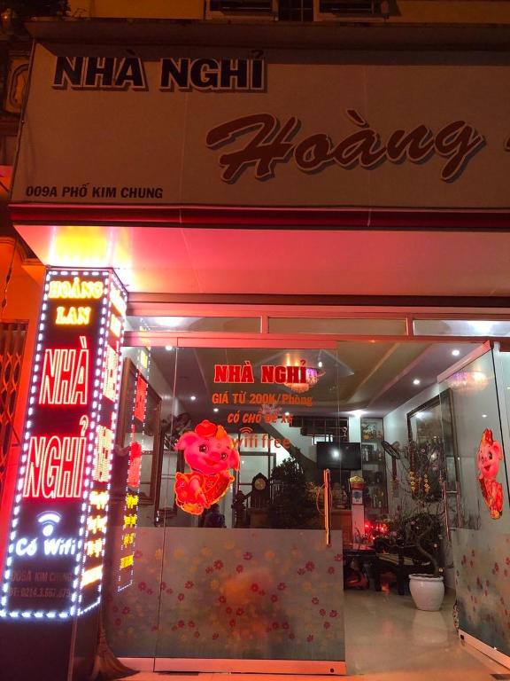 Nhà nghỉ Hoàng Lan - Viervoudige Kamer Met Gedeelde Badkamer