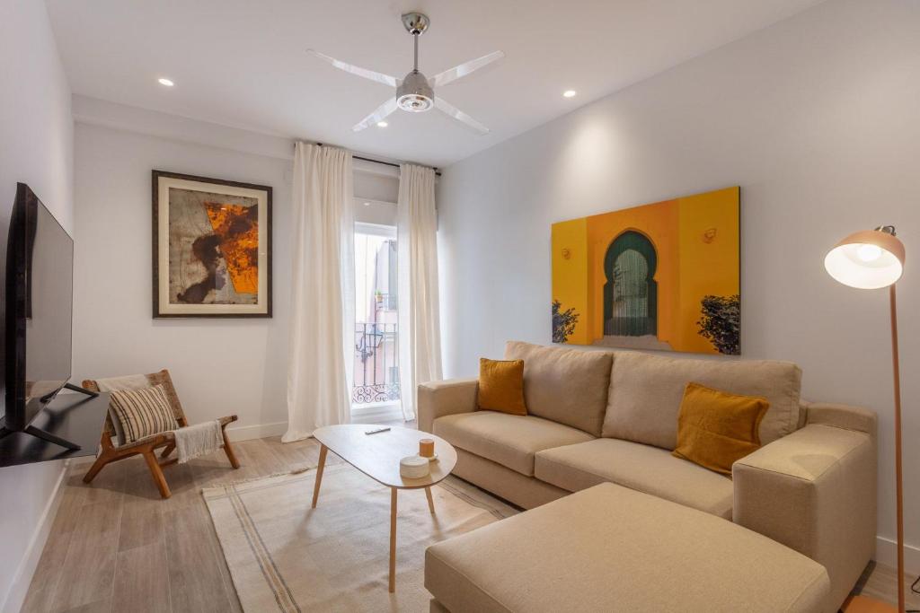 Charming 2-Bed Apartment in Conde Duque Madrid