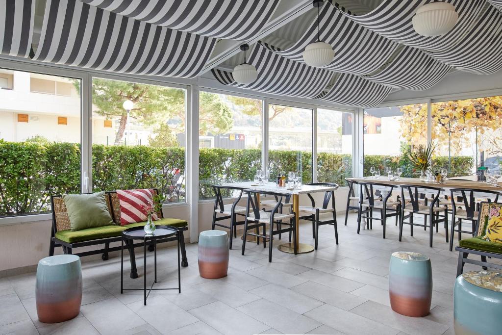 Hotel-Restaurant Isidore Nice Ouest - Resim 26