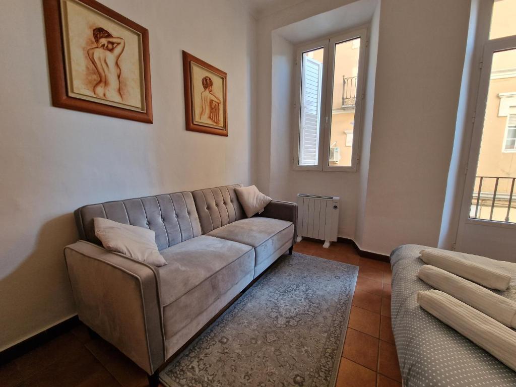 Frailes Apartments