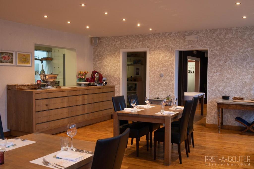 Restaurace v ubytování PRET A GOUTER bistro bar bed