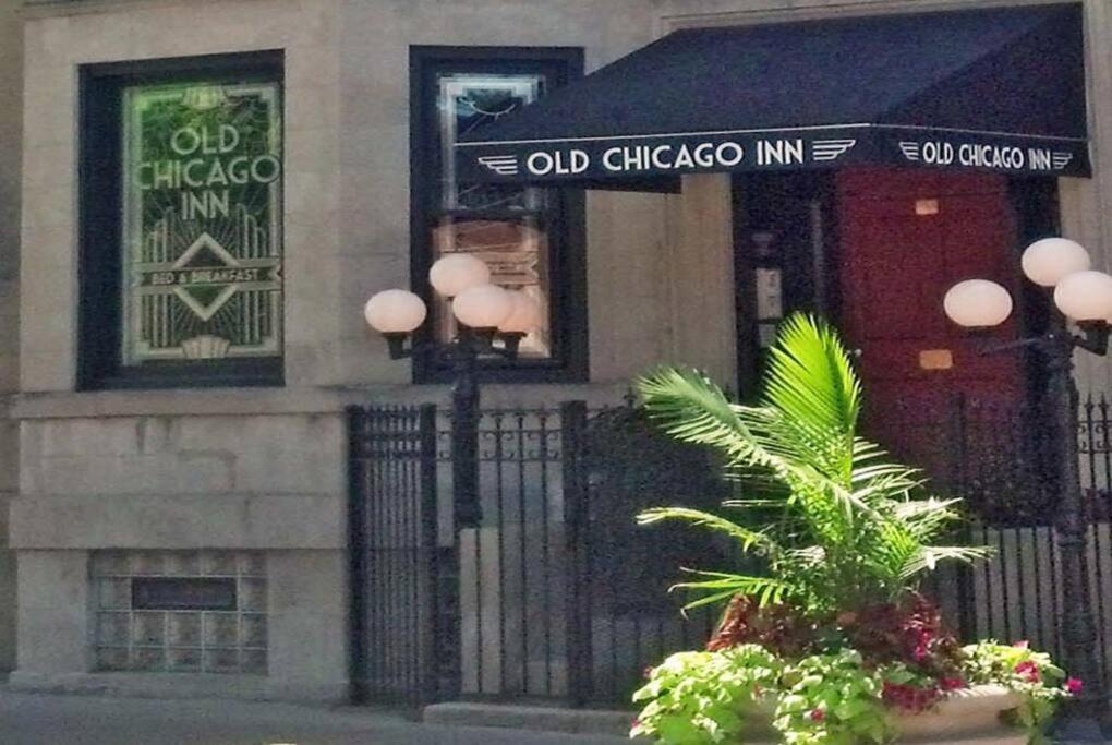 Comfy room in northside Chicago B&B - 1c - Housity