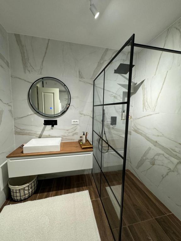 Lana Riverside Apartment - Image 3