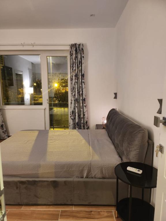 Holding House -Close train station and port - 1