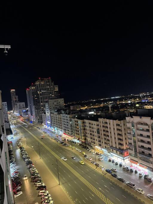 Nespecifikovaný výhled na destinaci Fudžajra nebo výhled na město při pohledu z apartmánu