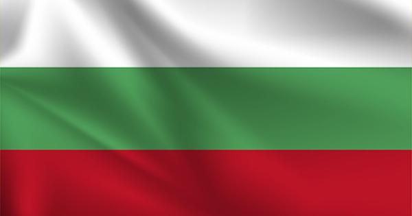 una bandera de Irlanda con verde rojo y blanco en Само Тест не резервирай не същствува, en Plovdiv