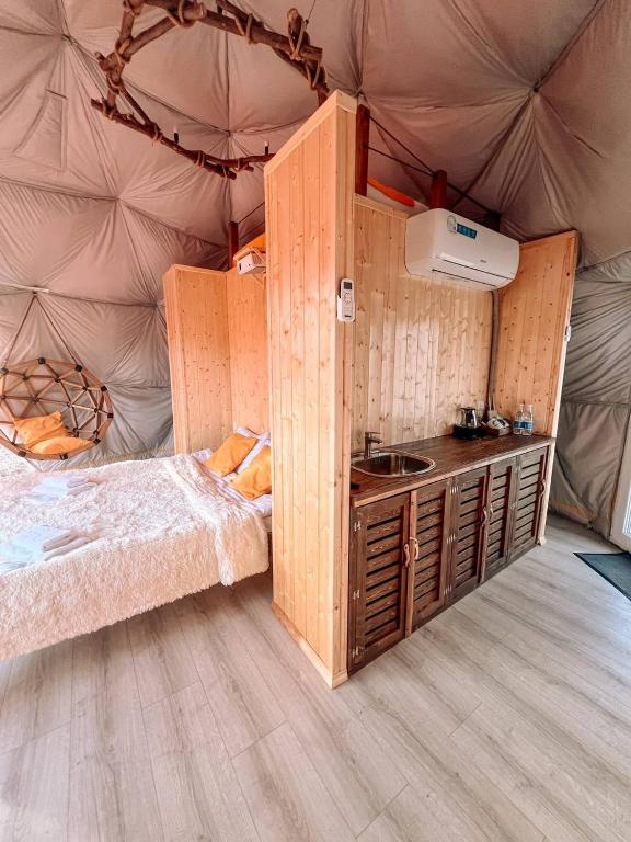 Postel nebo postele na pokoji v ubytování Glamping Park