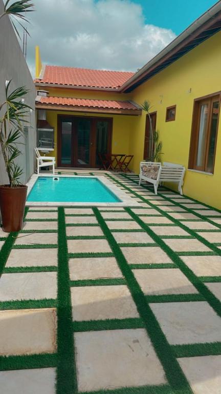 Πισίνα στο ή κοντά στο CASA TEMPORADA BARREIRINHAS Yellow 3