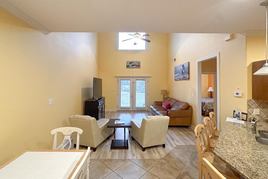 The Fish Hatchery, Unit N2, Lake Hamilton (updated prices 2024)