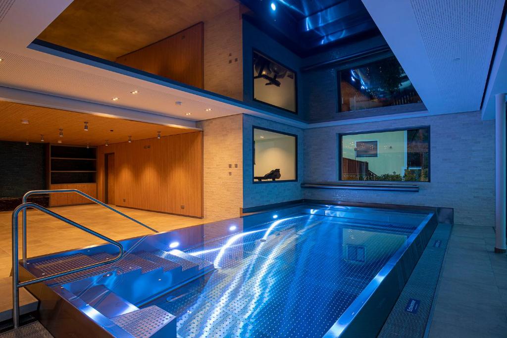 Piscina di Seegasthof Hois'n Wirt - Hotel mit Wellnessbereich o nelle vicinanze