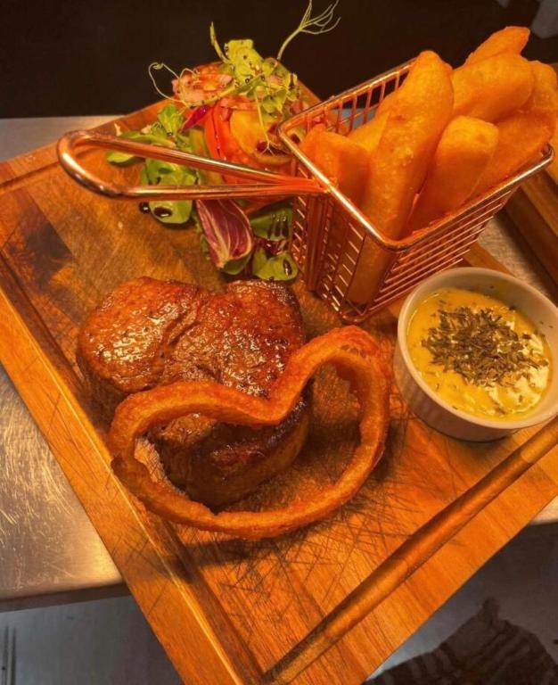 The Manor Inn Pub and Steakhouse, Fridaythorpe, Driffield - Resim 19