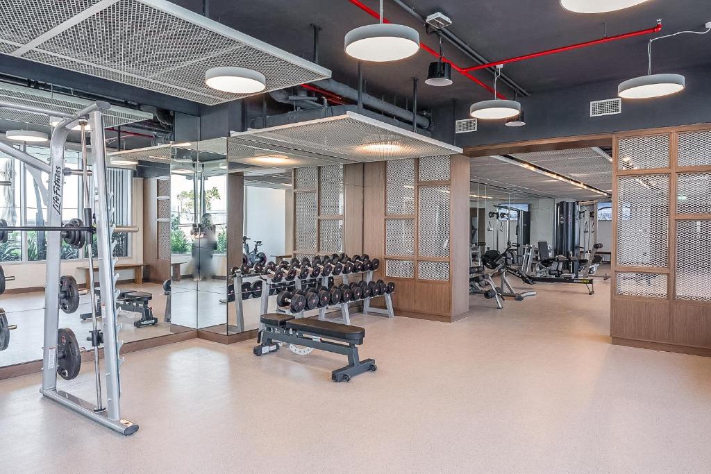 Fitness centrum a/nebo fitness zařízení v ubytování Your beachfront luxe escape experience - Suiteable