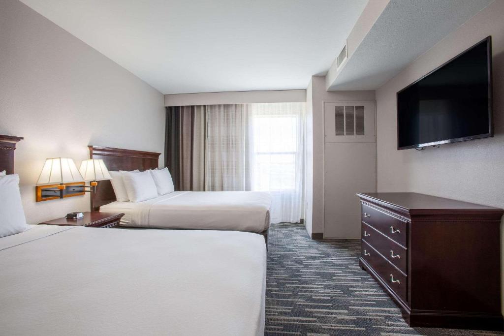 Country Inn & Suites by Radisson, Tucson City Center AZ photo