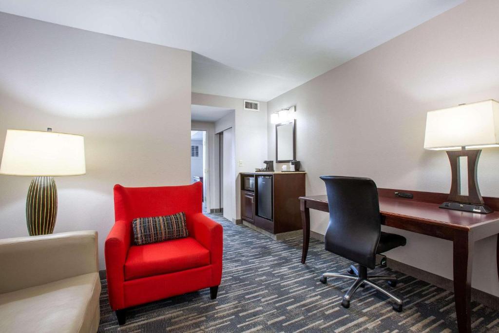 Country Inn & Suites by Radisson, Tucson City Center AZ photo