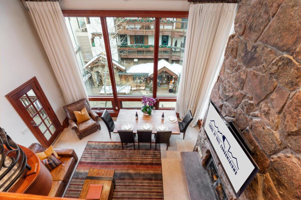 Posezení v ubytování Lodge at Vail Condominiums
