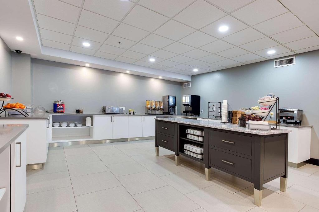 Country Inn & Suites by Radisson, Niagara Falls, ON - Resim 20