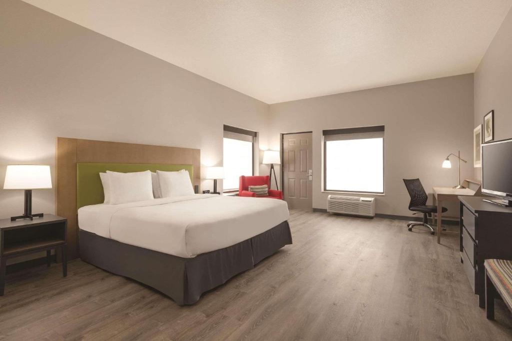 Country Inn & Suites by Radisson, RJ Stadium - Tampa Airport East - 