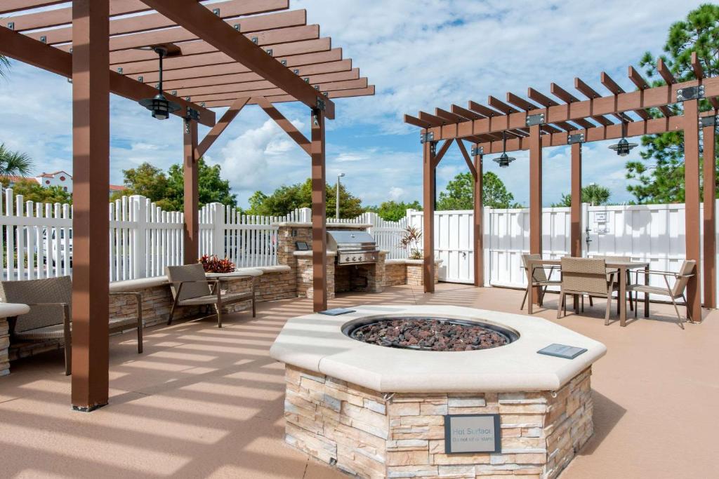 Country Inn & Suites by Radisson, Port Canaveral, FL photo