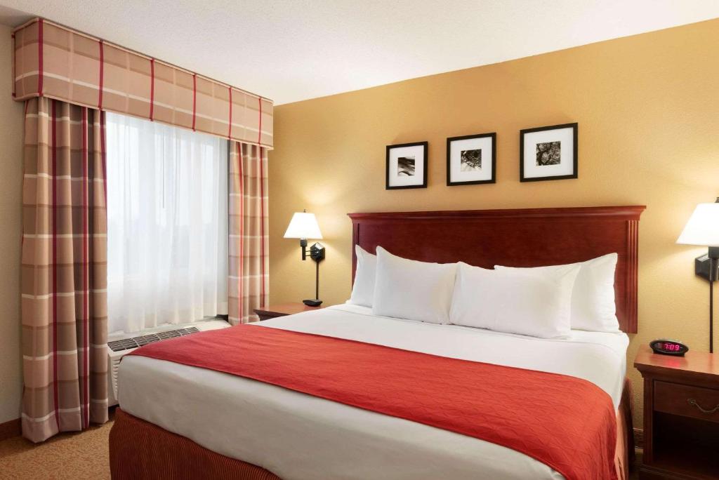 Country Inn & Suites by Radisson, Cedar Rapids Airport, IA - King Room - Acceso A La Discapacidad