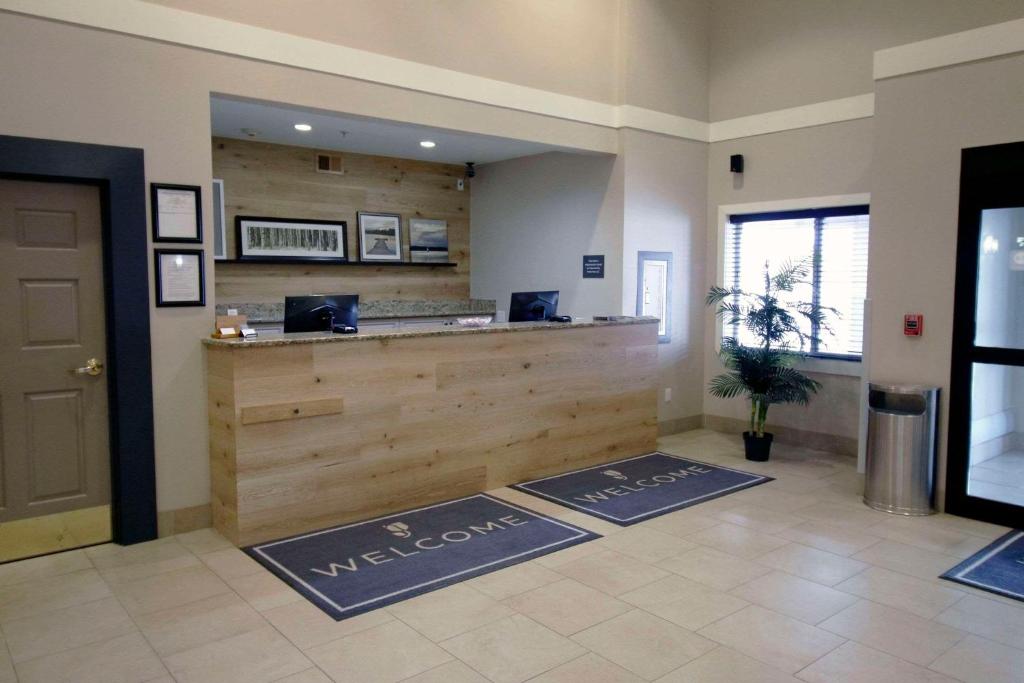 Lobby&#47;Rezeption in der Unterkunft Country Inn &amp; Suites by Radisson, Council Bluffs, IA