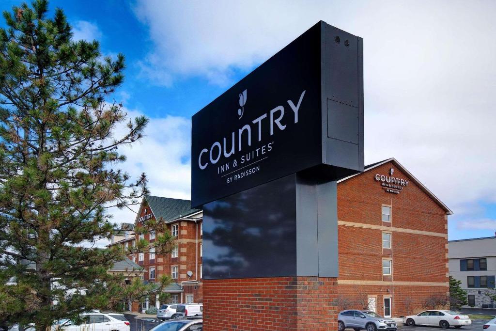 Country Inn & Suites by Radisson, Cincinnati Airport, KY photo