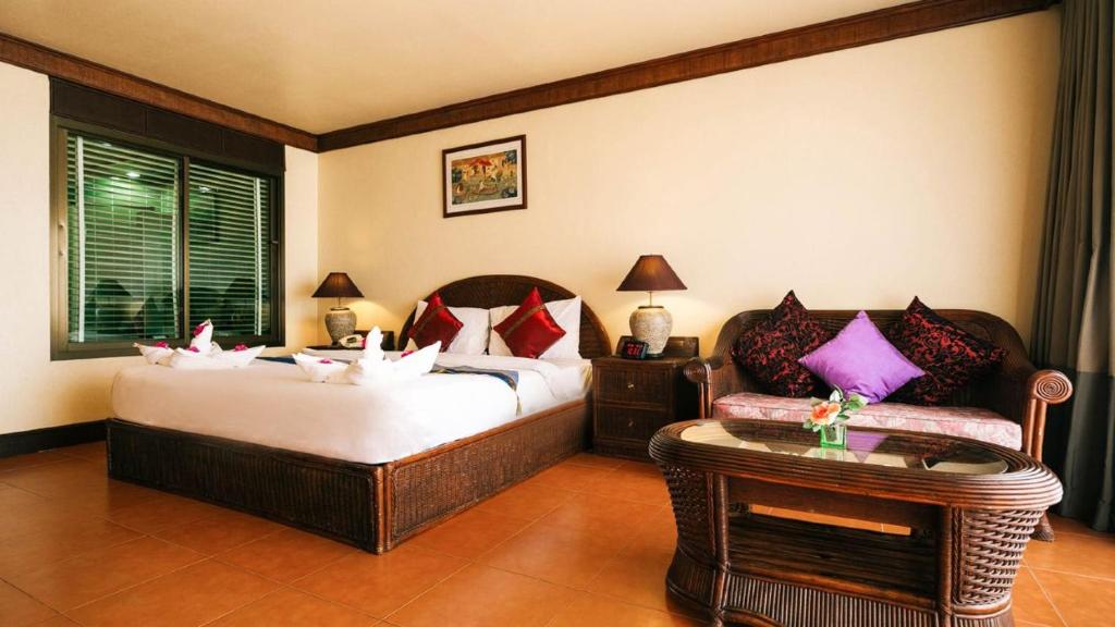 Postel nebo postele na pokoji v ubytování Samui Bayview Resort & Spa - SHA Plus