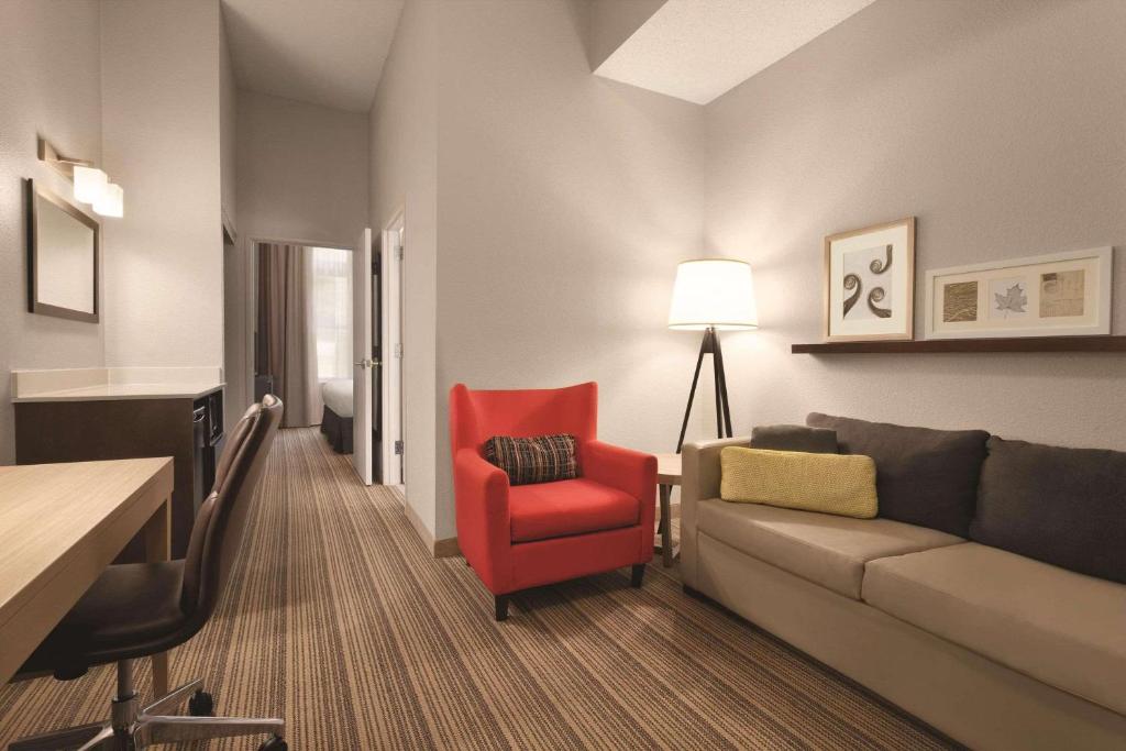 Country Inn & Suites by Radisson, St Charles Historic District - King Suite Met Bankbed - Niet Roken