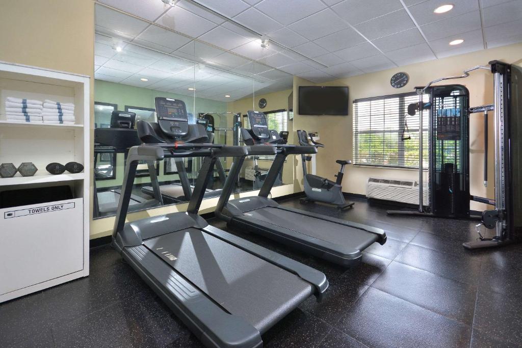 Country Inn & Suites by Radisson, Asheville West near Biltmore photo